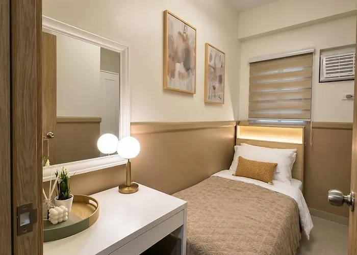 Skyway View 2br L Near Naia L Xbox L Netflix * Manila